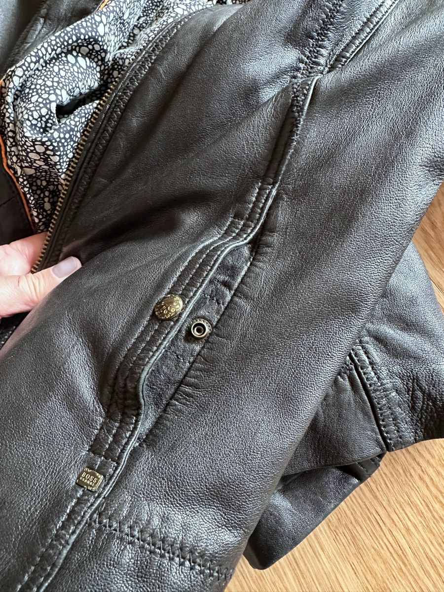 Hugo Boss Giacche: Lederjacke Hugo Boss – Usato da Liebefeld venduto da Alsager 3