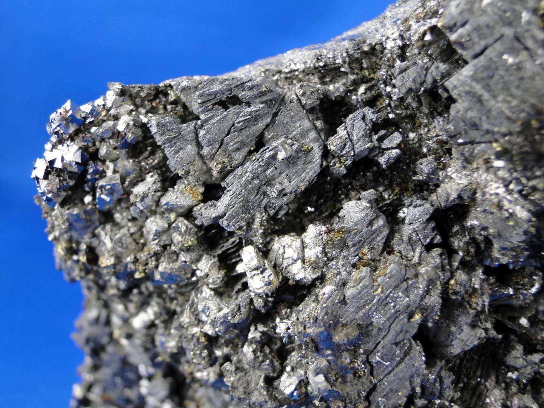 Minerali & Pietre curative: Pyrit psm Pyrrhotit – Usato da Schinznach Bad venduto da Demerald 1