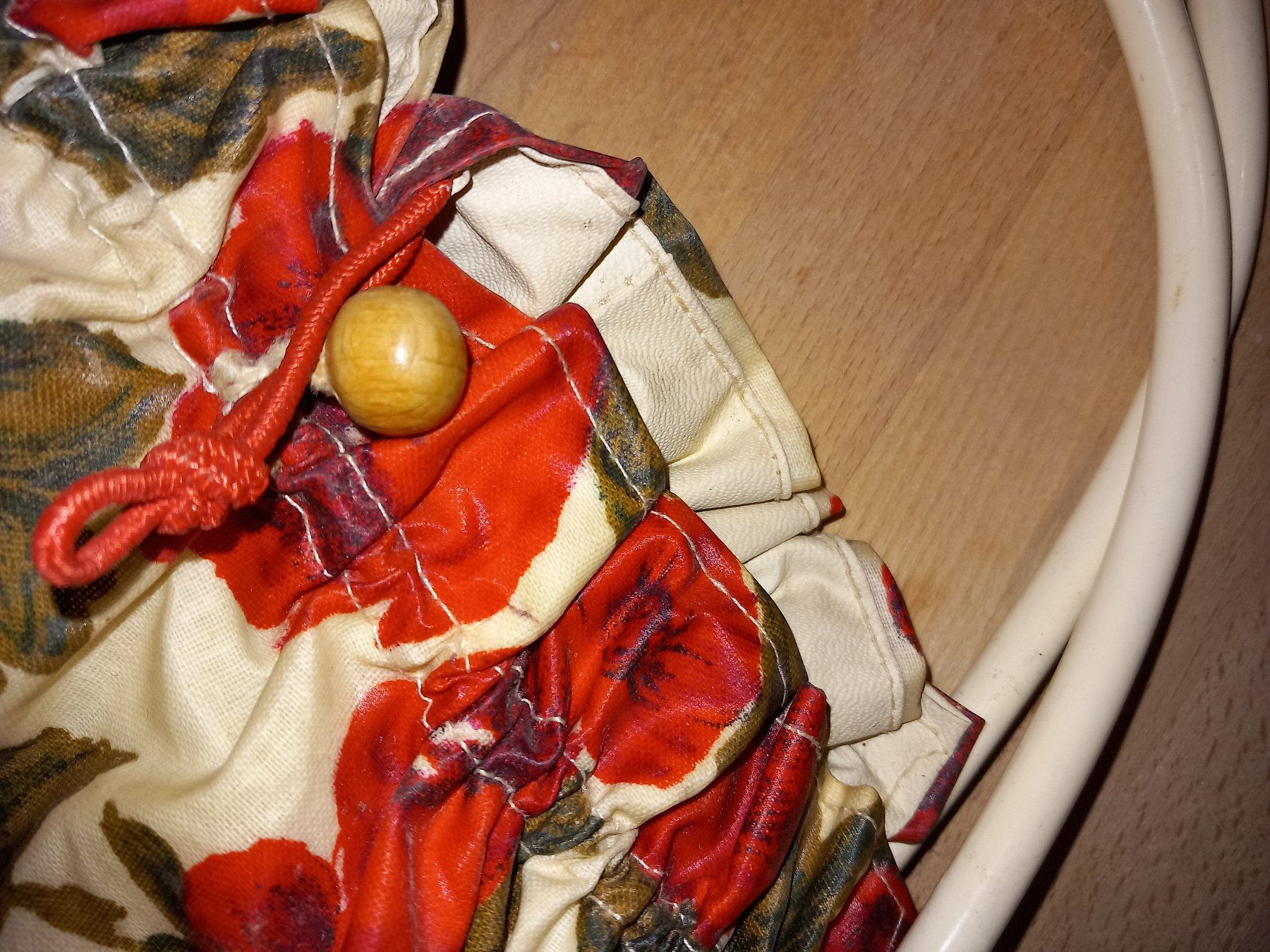 Borse da donna: echte vinatge Tasche mit Mohnblumen – Usato da Maschwanden venduto da summernight7 2