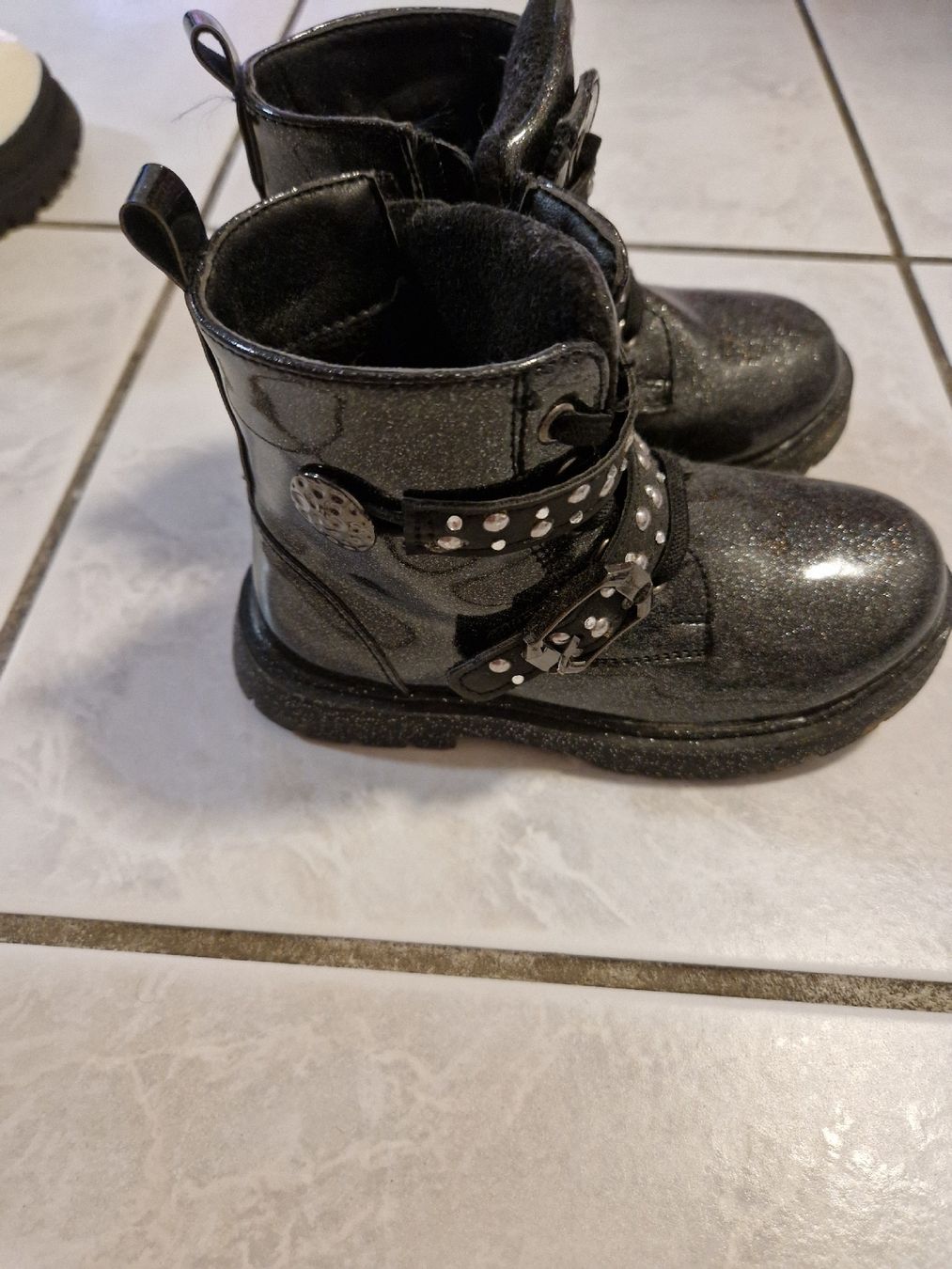 Chaussures filles: Schuhe – D'occasion à Aarburg par augenschmaus8 1