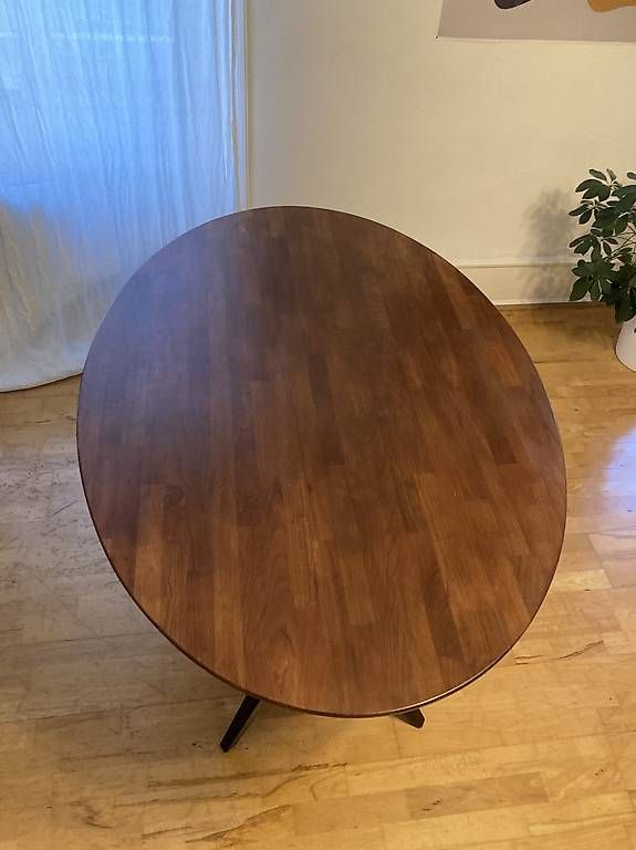Tables: Ovaler Holztisch 145cm x 100cm – D'occasion à Pratteln par riq 3