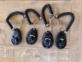 Hunde Clicker, 4 Stück Trainings-Clicker mit Handschlaufe