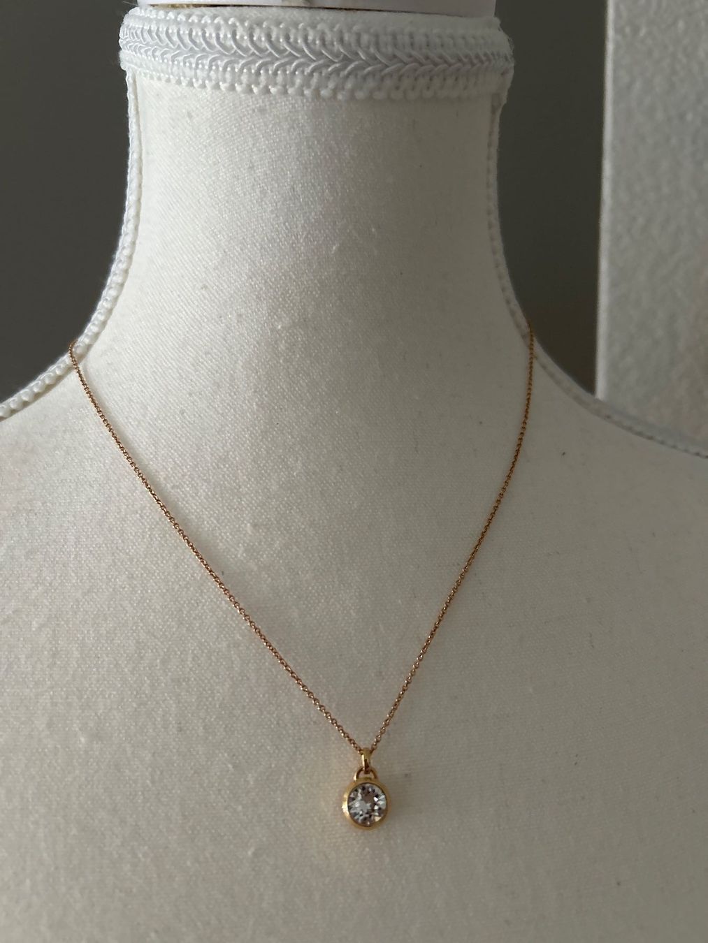 Colliers: Modeschmuck Halskette mit Anhänger goldfarben – D'occasion à Brunnen par Nala2929 6