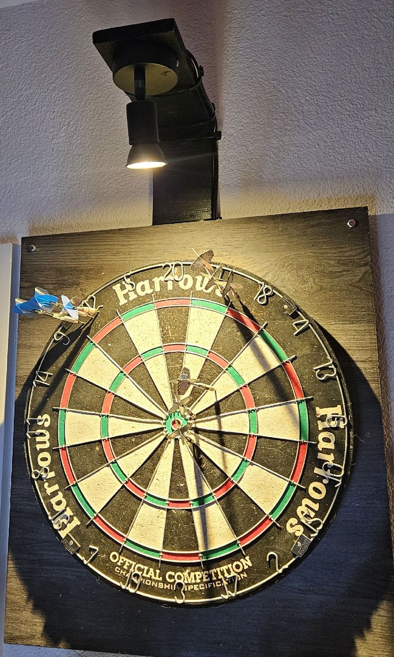 Freccette: Dartscheibe Harrows mit Beleuchtung – Nuovo (secondo la descrizione) da Herrliberg venduto da daki0017