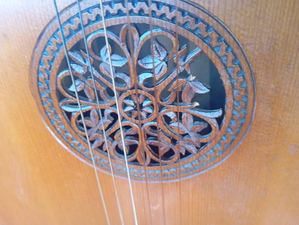 Musikinstrumente: Gitarrenlaute – Gebraucht aus Basel von Petergunn 4