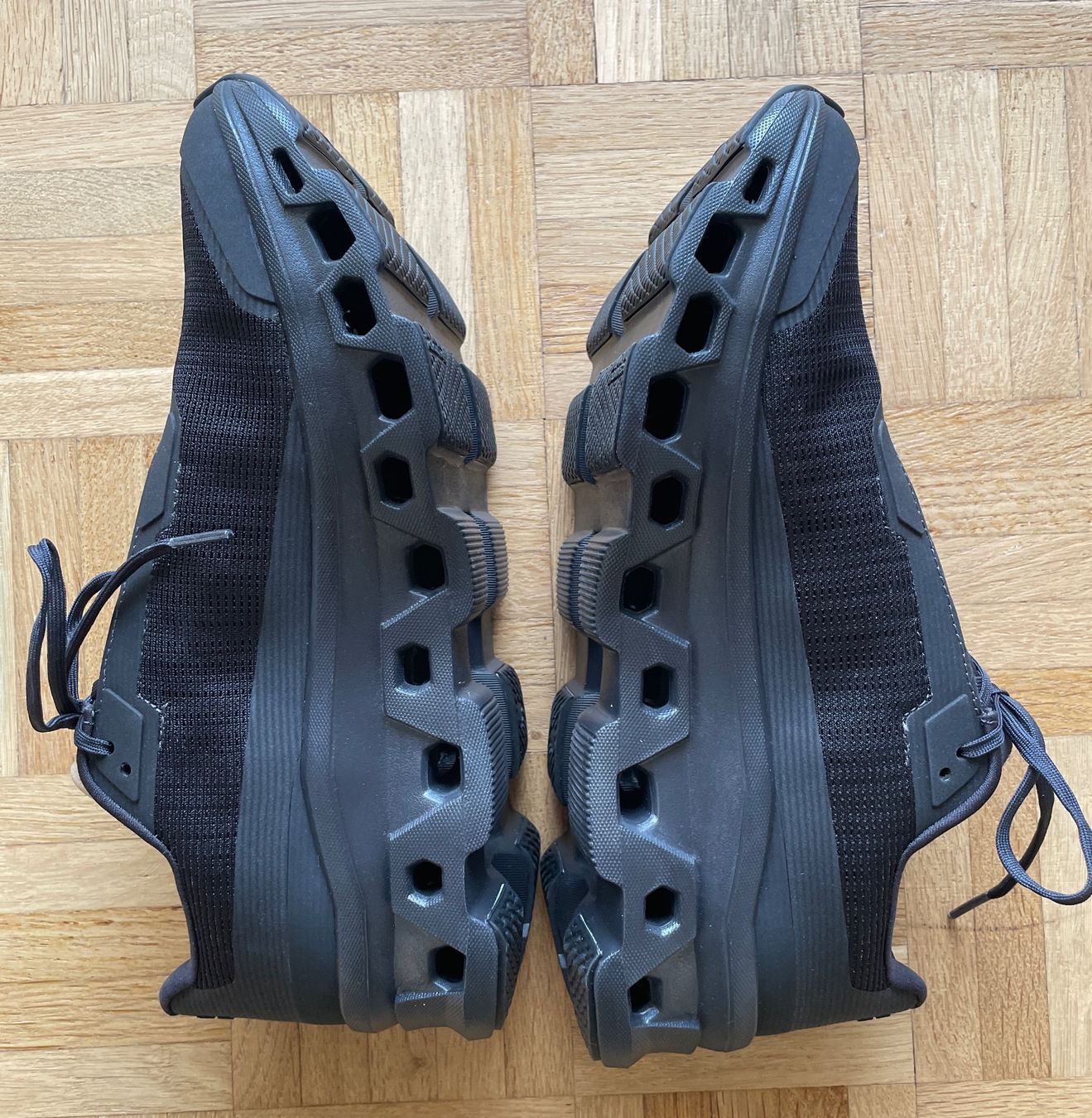 On Scarpe da uomo: On Running: Cloudmonster Void, schwarz, Grösse 43, NEU – Nuovo e nell'imballaggio originale da Gümligen venduto da soleil149 3