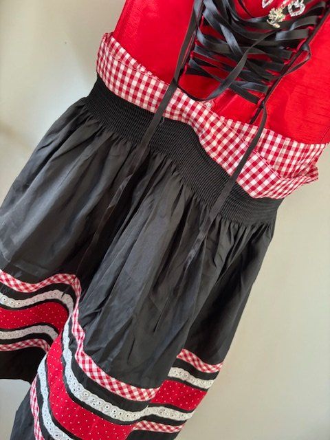 Vestiti: Wunderschönes DIRNDL inkl. Bluse (Komplett) – Usato da Zürich venduto da CoCos_Closet 4