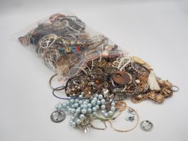 4.06 kg Modeschmuck für Bastler (26091733)