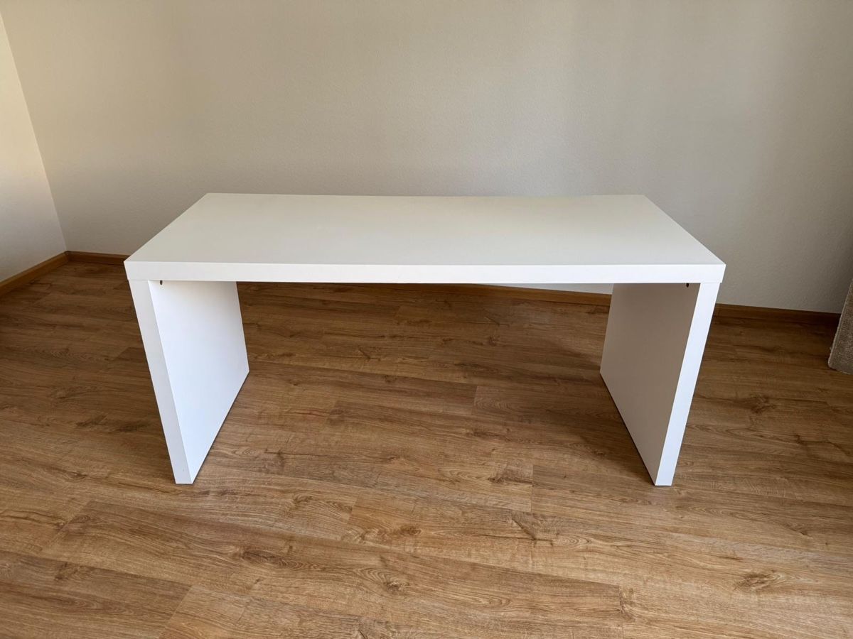 Scrivanie: Ikea Schreibtisch Malm – Usato da Riehen venduto da lau_2dnx 4