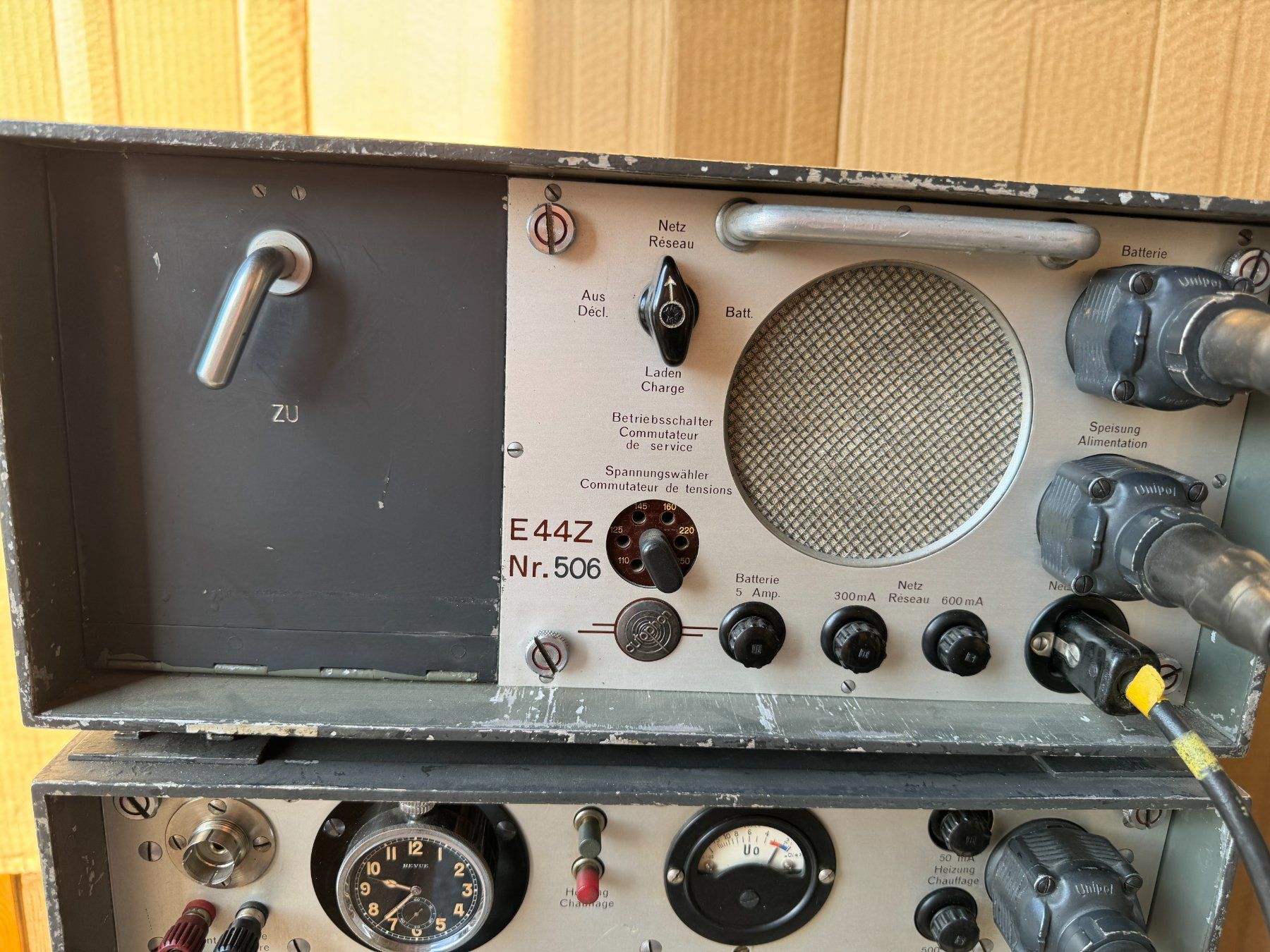 Technique de radiocom: Militär Empfänger AUTOPHON E-44 – D'occasion à Ins par Revue-1000 6