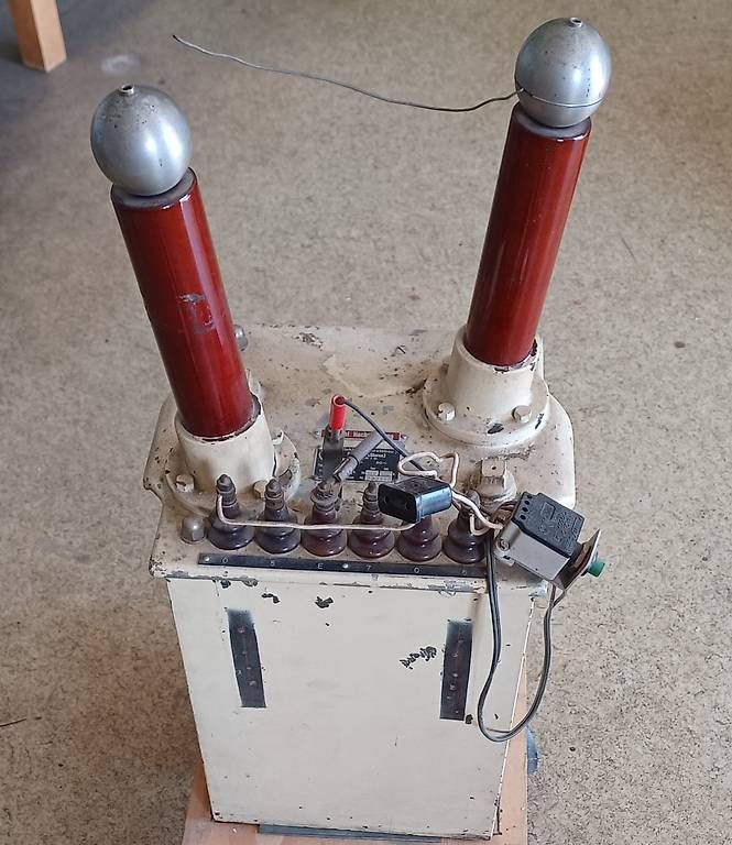 Elettrotecnica: Transformateur HT de laboratoire – Usato da Bretigny-Morrens venduto da LaureLM 2