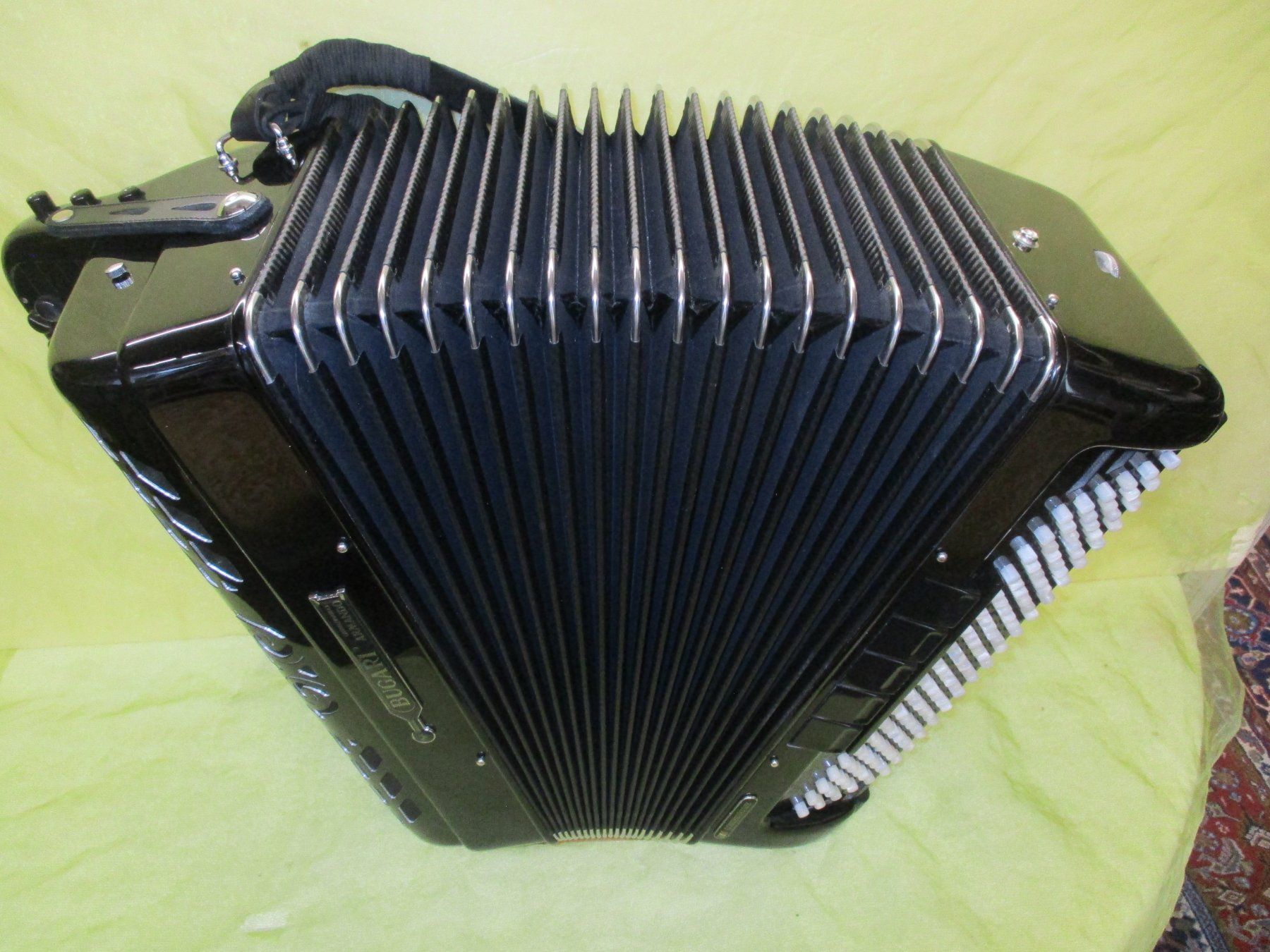 Strumenti musicali: Akkordeon Bugari 380/SP/C Conservatory – Usato da Jegenstorf venduto da Oktavio 5