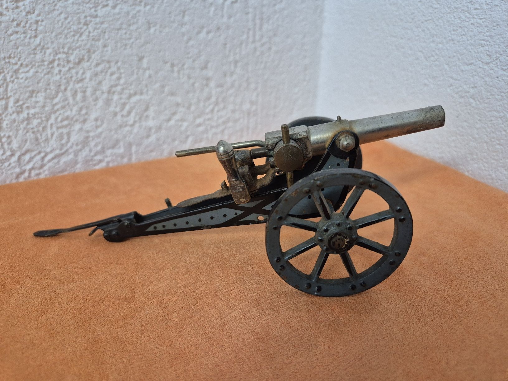 Märklin Kit di modellismo & Modellini statici: Märklin Spielzeug Kanone, ca. 1900 – Usato da Basel venduto da vintage.watches 1