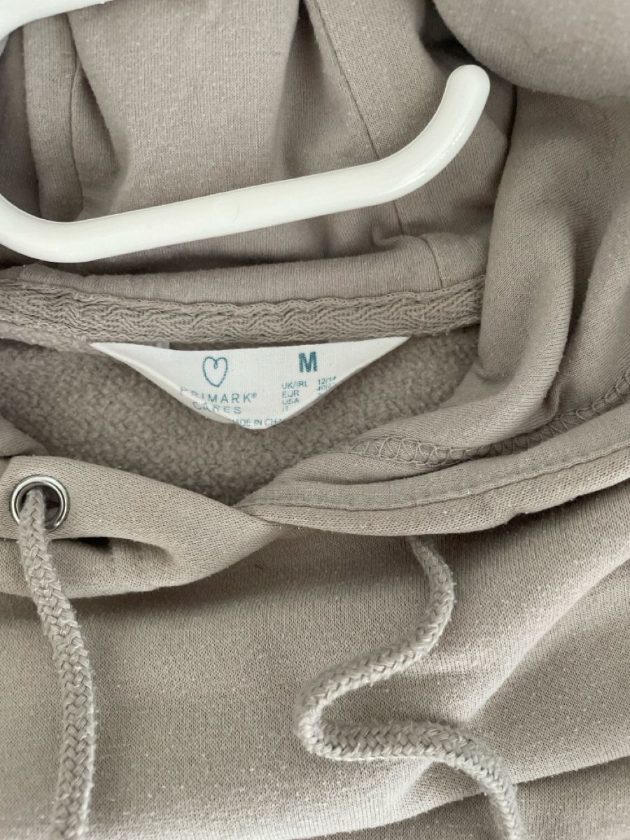 Maglioni & Felpe: beiger Hoodie in Grösse M – Usato da Wil SG venduto da Miwil 2