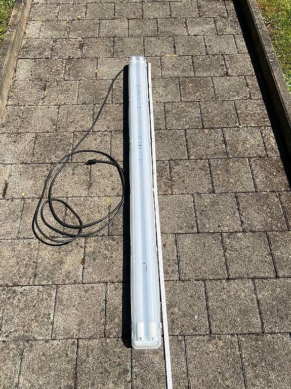 Lustres & lampes de plafonds: Lampe, Deckenleuchte, Leuchtstoffröhre 160cm – D'occasion à Oberwil BL par t-jay-double-u