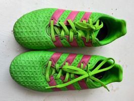 Fussball Nockenschuhe Adidas Grösse 35