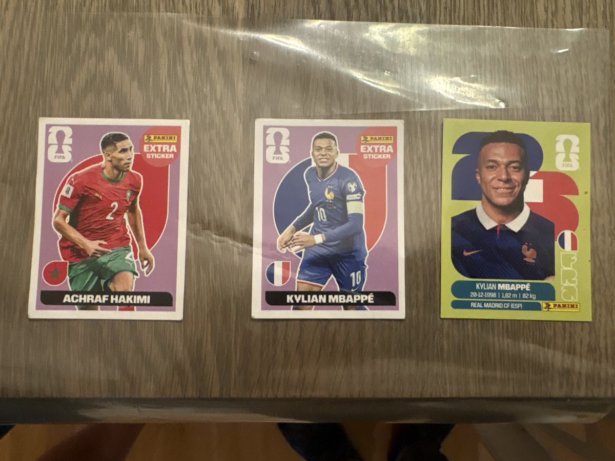 Panini Carte collezionabili: Panini Extra Sticker Regular Kylian Mbappé und Achraf Hakimi – Nuovo (secondo la descrizione) da Glattpark(Opfikon) venduto da huc_p7wh