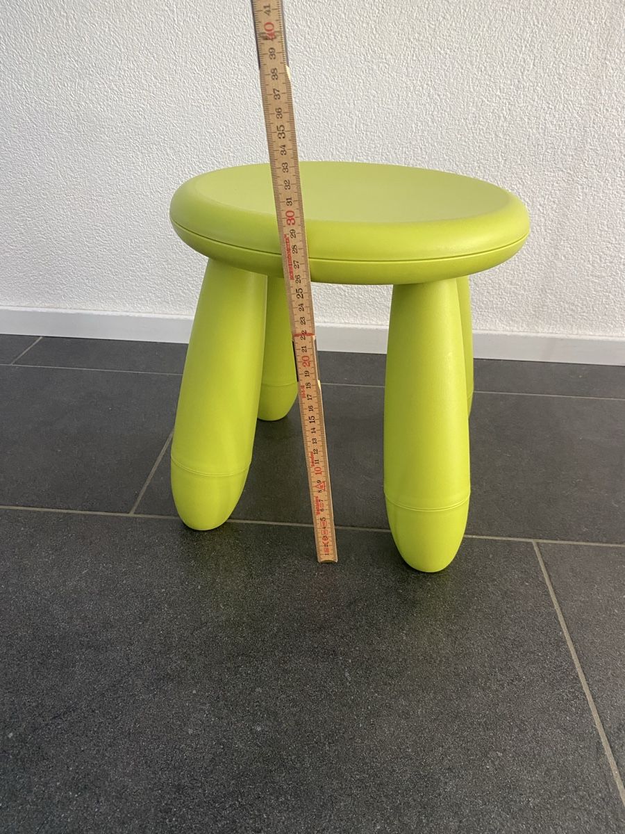 Ikea Sgabelli: Kinder Hocker lime green IKEA MAMMUT hellgrün 30cm Höhe – Usato da Flawil venduto da Vera44 2