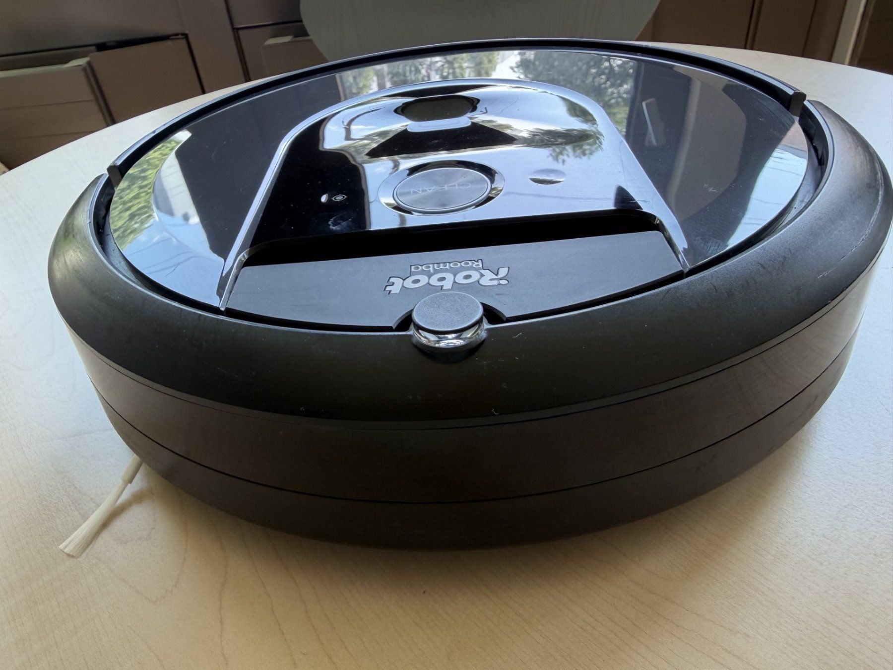 Irobot Aspirateurs & Accessoires: iRobot Roomba i7 mit Clean Base Absaugstation – D'occasion à Gümligen par Red_XIII 2