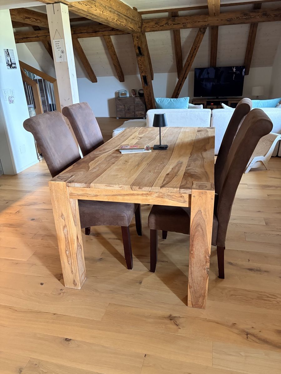 Tables: Schöner Holztisch – D'occasion à Hünenberg par PLANA02