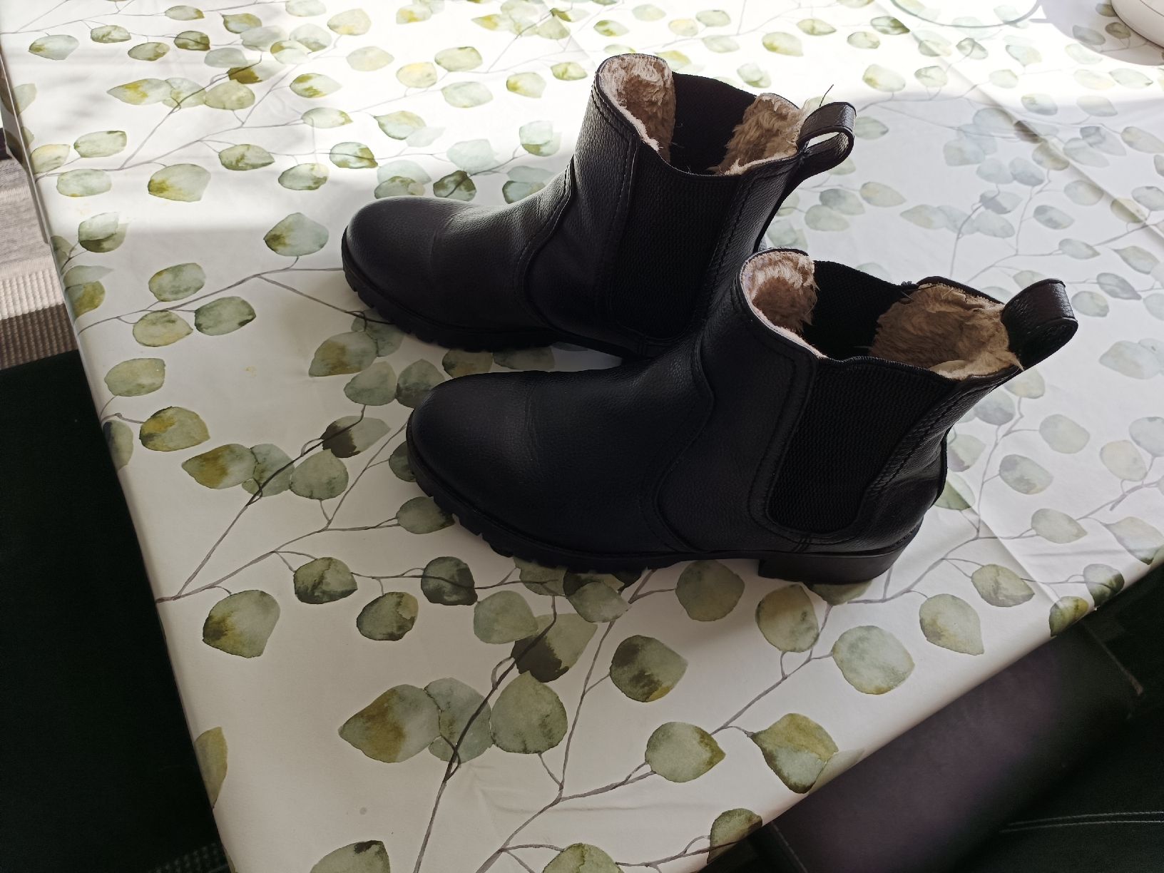 Scarpe da donna: Damen Halbstiefel – Usato da Davos Dorf venduto da rit_b5gd