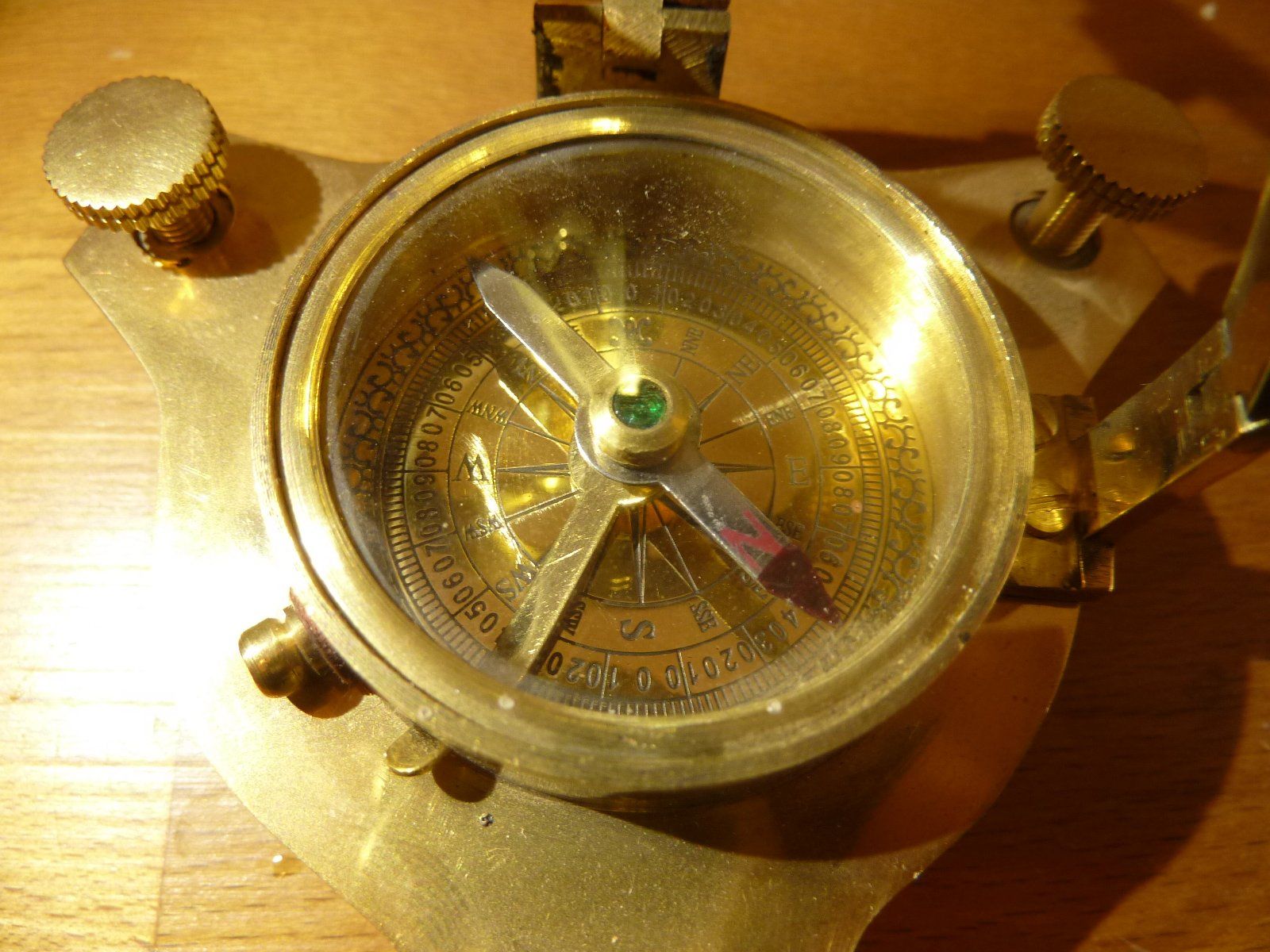 GPS & Strumenti di misurazione: St.Leonard Messing-Sonnenuhr mit Kompass ein Schmuckstück – Usato da Hochfelden venduto da swissice 2