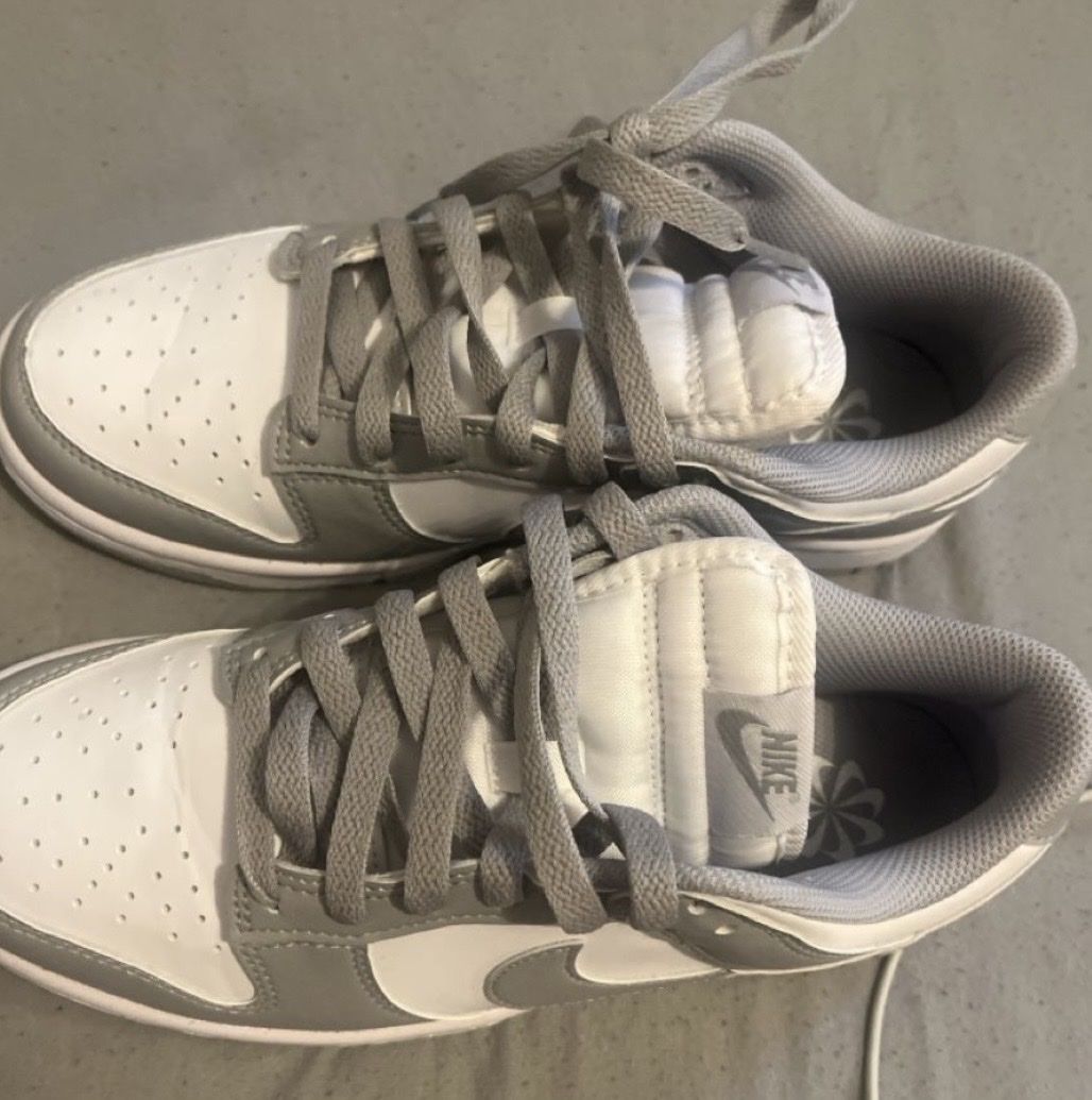 Scarpe da uomo: Nike Dunk Low Schuhe Weiss Grau Grösse 38 – Usato da Egerkingen venduto da dan_qqf9 1