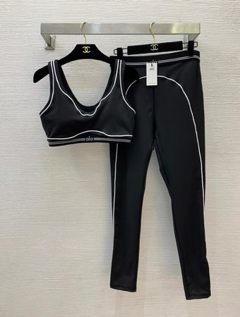 Alo Yoga Gym Set