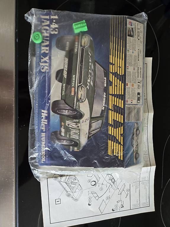 Kit di modellismo & Modellini statici: Modell Flugzeuge+Autos – Usato da Biel/Bienne venduto da Rouf7 4