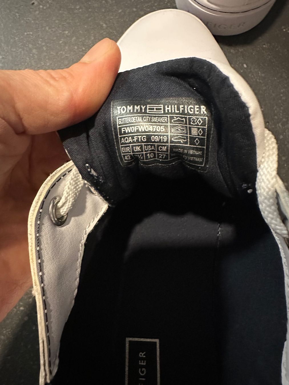 Tommy Hilfiger Herrenschuhe: Tommy Hilfiger Sneaker Gr. 42 – Neu (gemäss Beschreibung) aus Bolligen von Pixxie01 4
