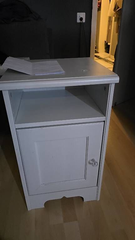 Comodini: Ikea Nacjttisch  – Usato da Riehen venduto da syl_7lsr