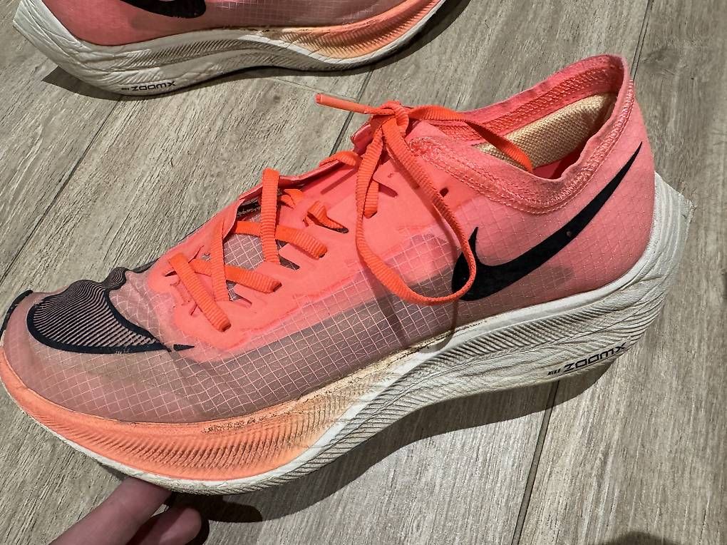 Chaussures hommes: Nike Vaporfly taille 44 – D'occasion à Remaufens par shinoda 1