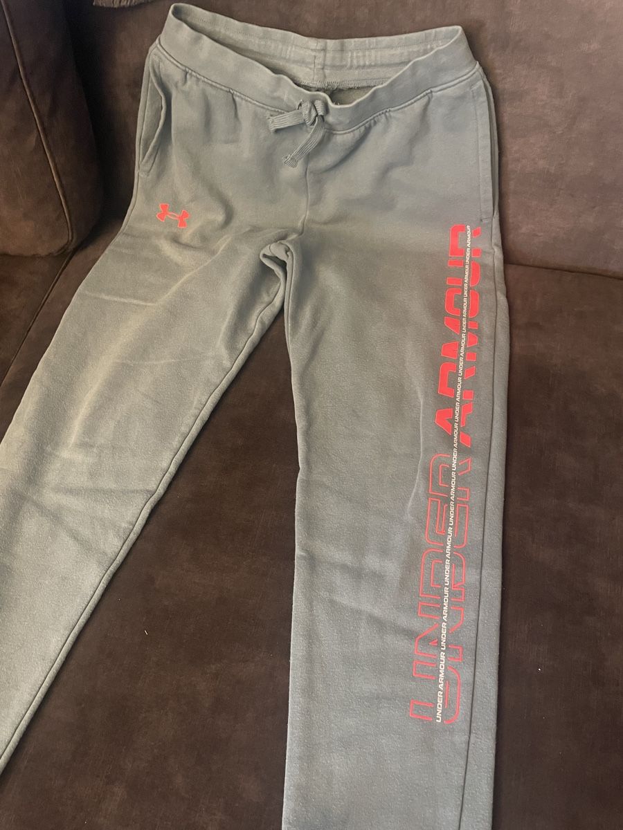 Under Armour Hosen: Under Armour Jogginghose Jungen Gr. 140 – Neu (gemäss Beschreibung) aus Pieterlen von sheriff111 1