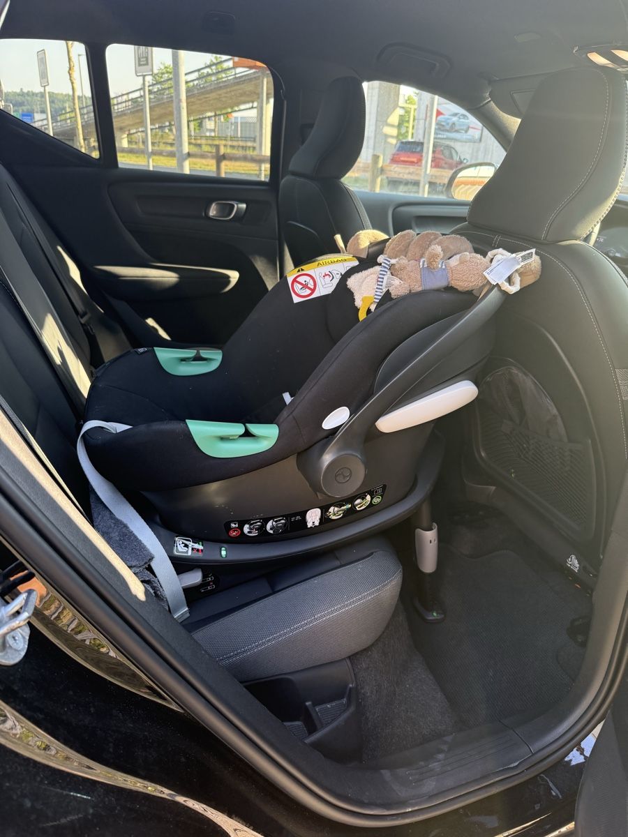 Cybex Sièges auto: Cybex Aton B2 i-Size Babyschale + BASE ONE – D'occasion à Bern par open_today 1