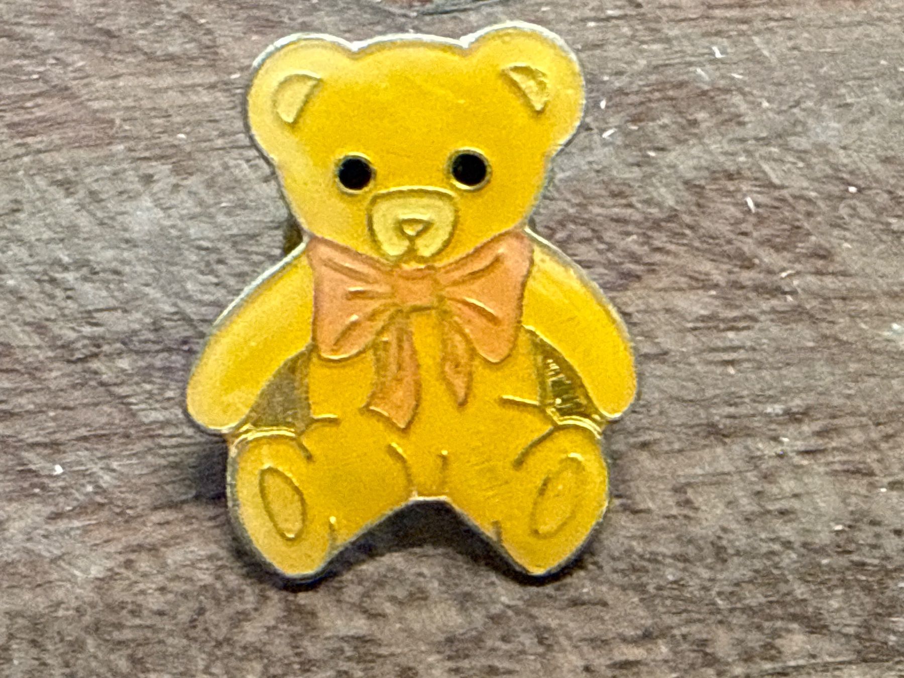 Placchette & Badge: Pin – Usato da Amriswil venduto da used2use