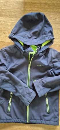 Funktionale Softshelljacke von 46 N – Gr. 140