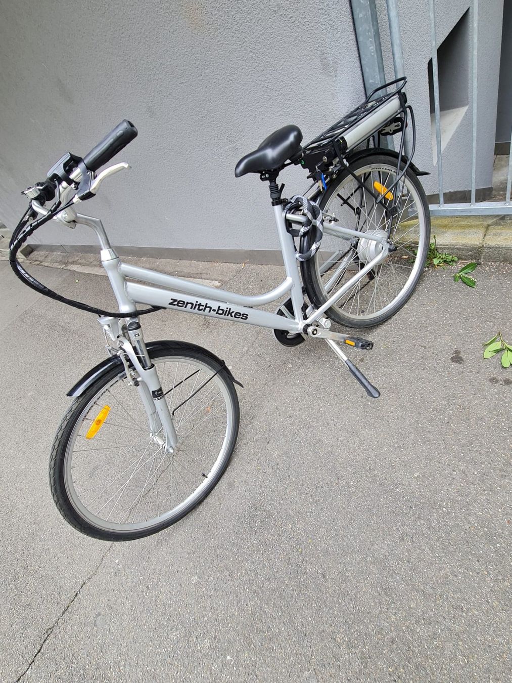 Zenith Bikes Biciclette: Elektrovelo Zenith Sr suntour – Usato da Biel/Bienne venduto da gabiname 8