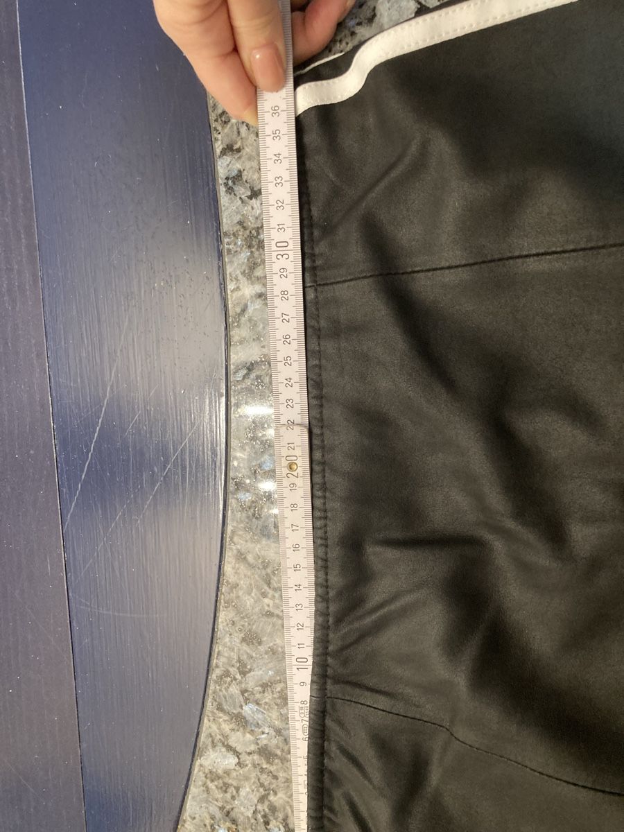 Adidas Gonne: Adidas Lederrock Gr S – Usato da Dietikon venduto da Closet_refurbished 4