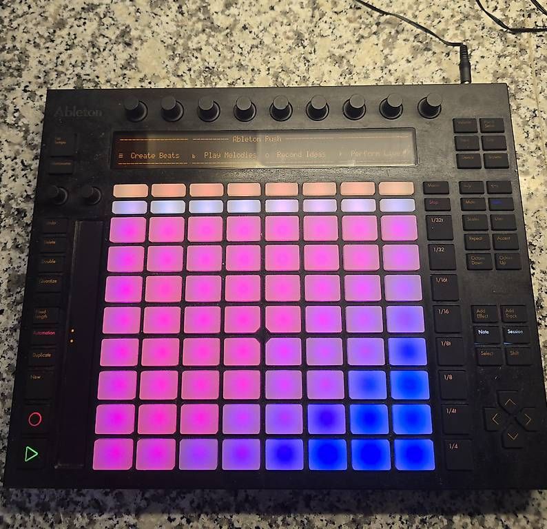 Ableton Strumenti musicali: Ableton Push 1 inkl. Netzteil  Oberfläche klebrig – Usato da Arlesheim venduto da Micumue 1