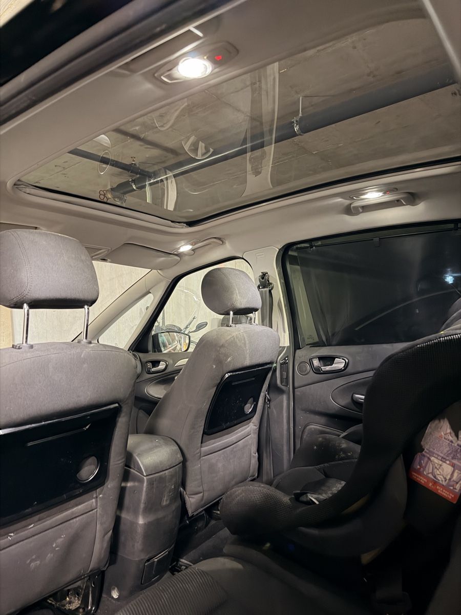 Ford Autos: Vend Ford s-max 1.6 ecoboost  – D'occasion à Genève par ken_x7f2 7