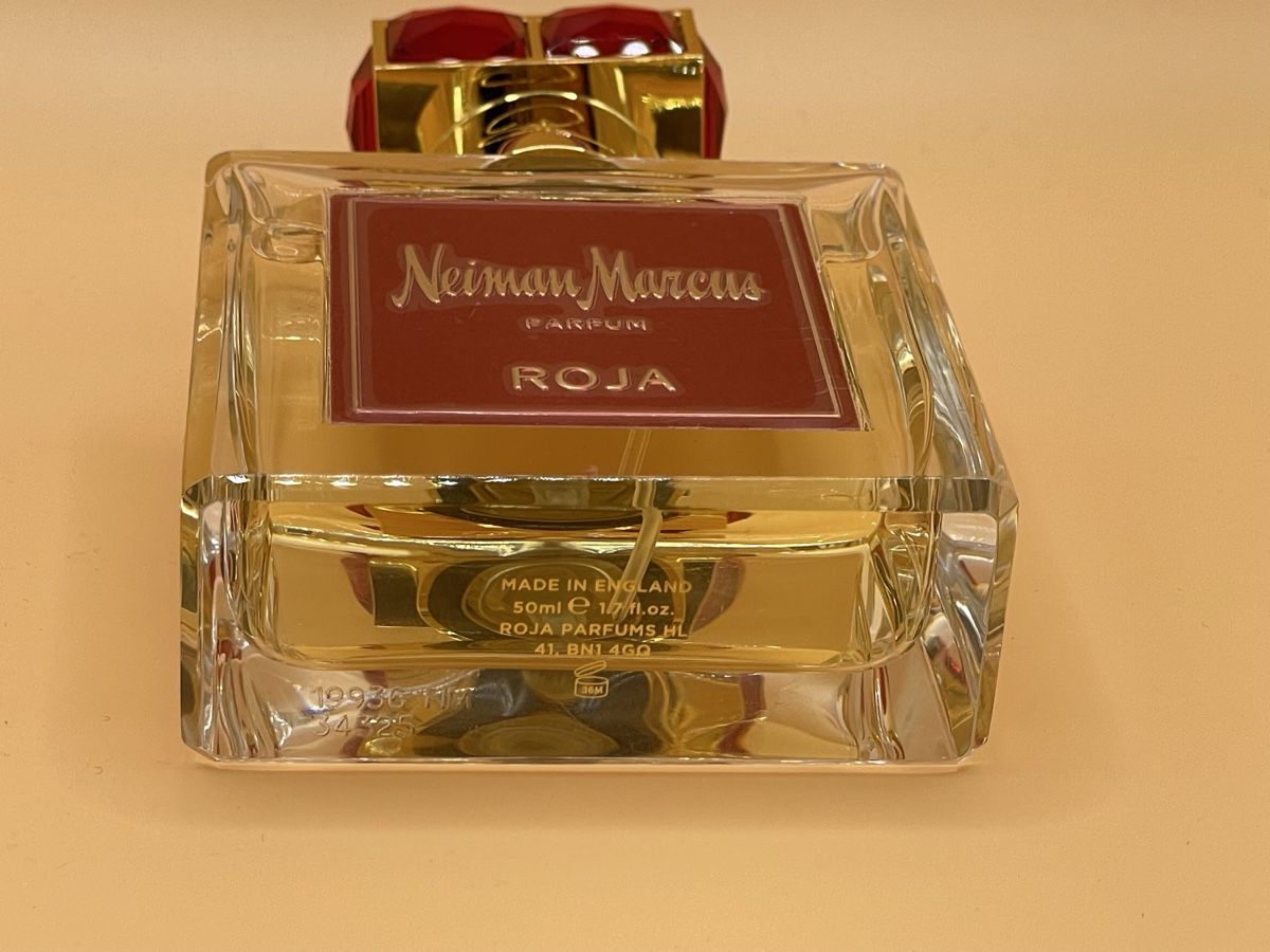 Roja Parfum & Eau de Toilette: Roja Parfums - Neiman Marcus – Gebraucht aus Waldenburg von LuxusTrends 3