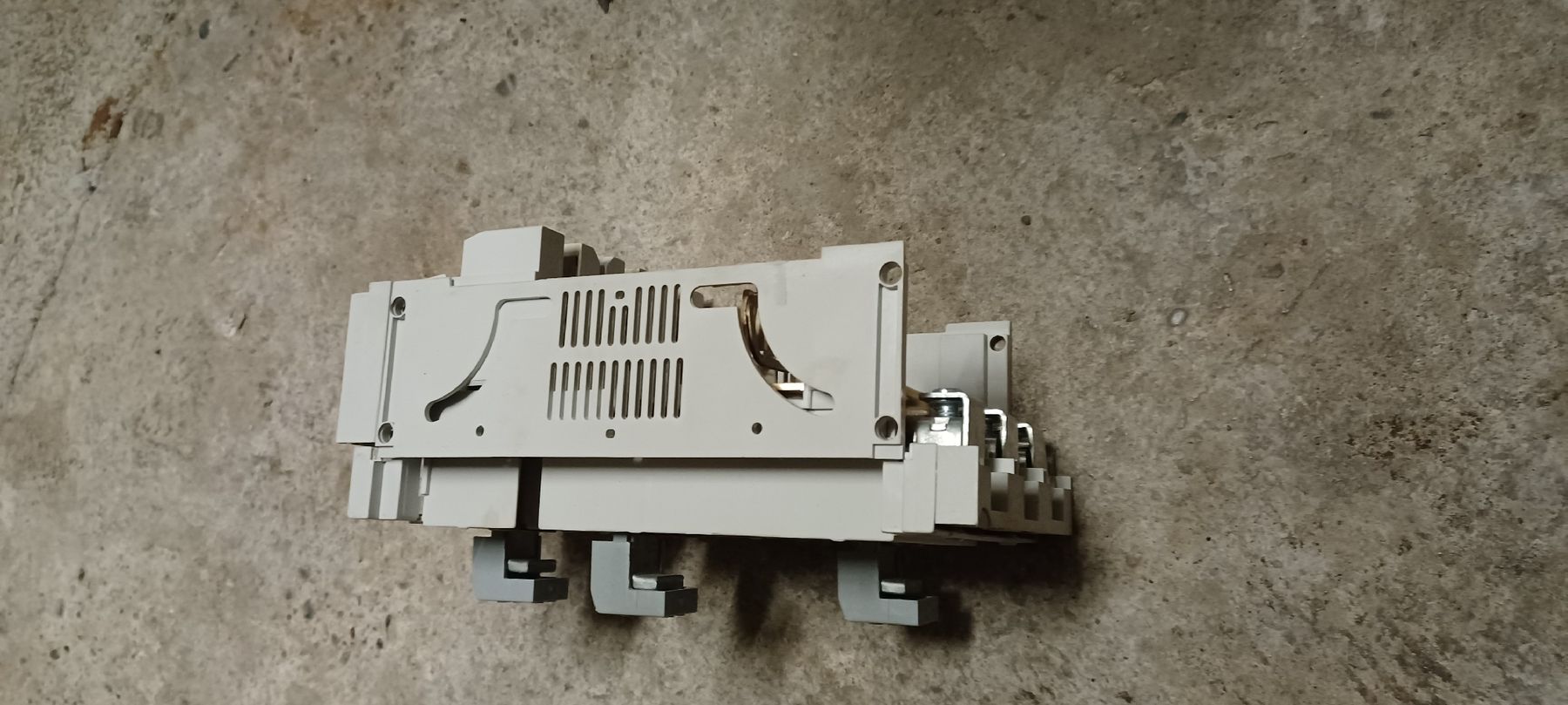 Hager Elektronikbauteile: NH-Trenner – Gebraucht aus Lommis von Mondeo63070 2