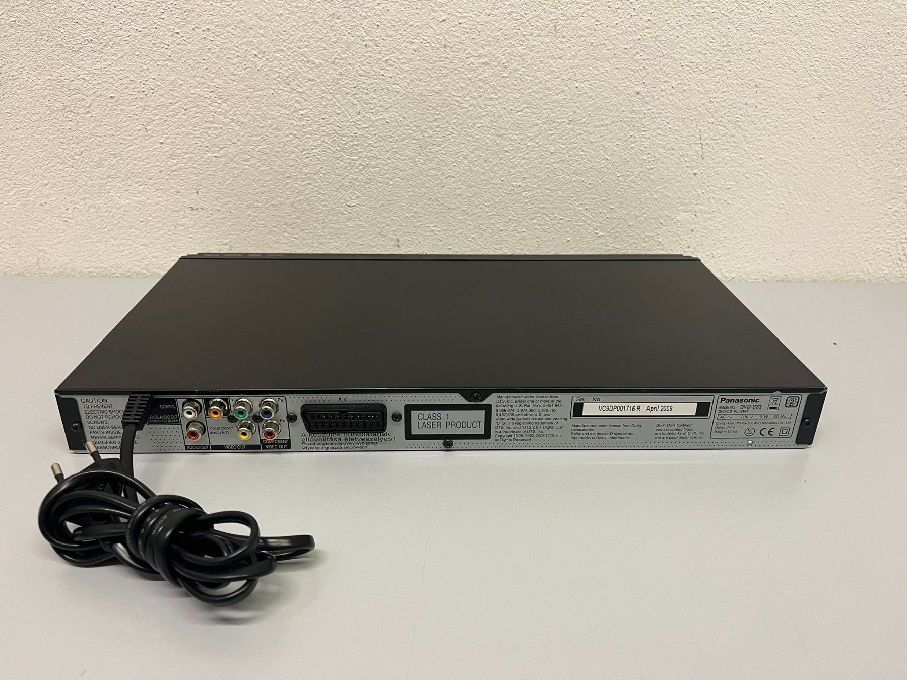 Tutti i DVDs: Panasonic DVD-S33 – Usato da Hochdorf venduto da av-electronics 2