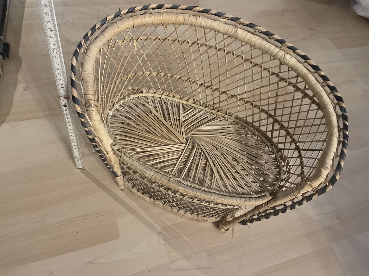 Spielzeuge: Geflochtener Puppenstuhl – Gebraucht aus Schaffhausen von Kolibri023 2