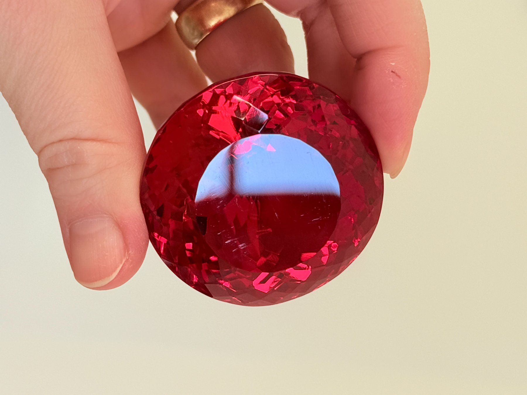 Edelsteine: Certified 432.05 Ct Round Cut Loose Gemstone – Neu und originalverpackt aus Genève von AWWA 7