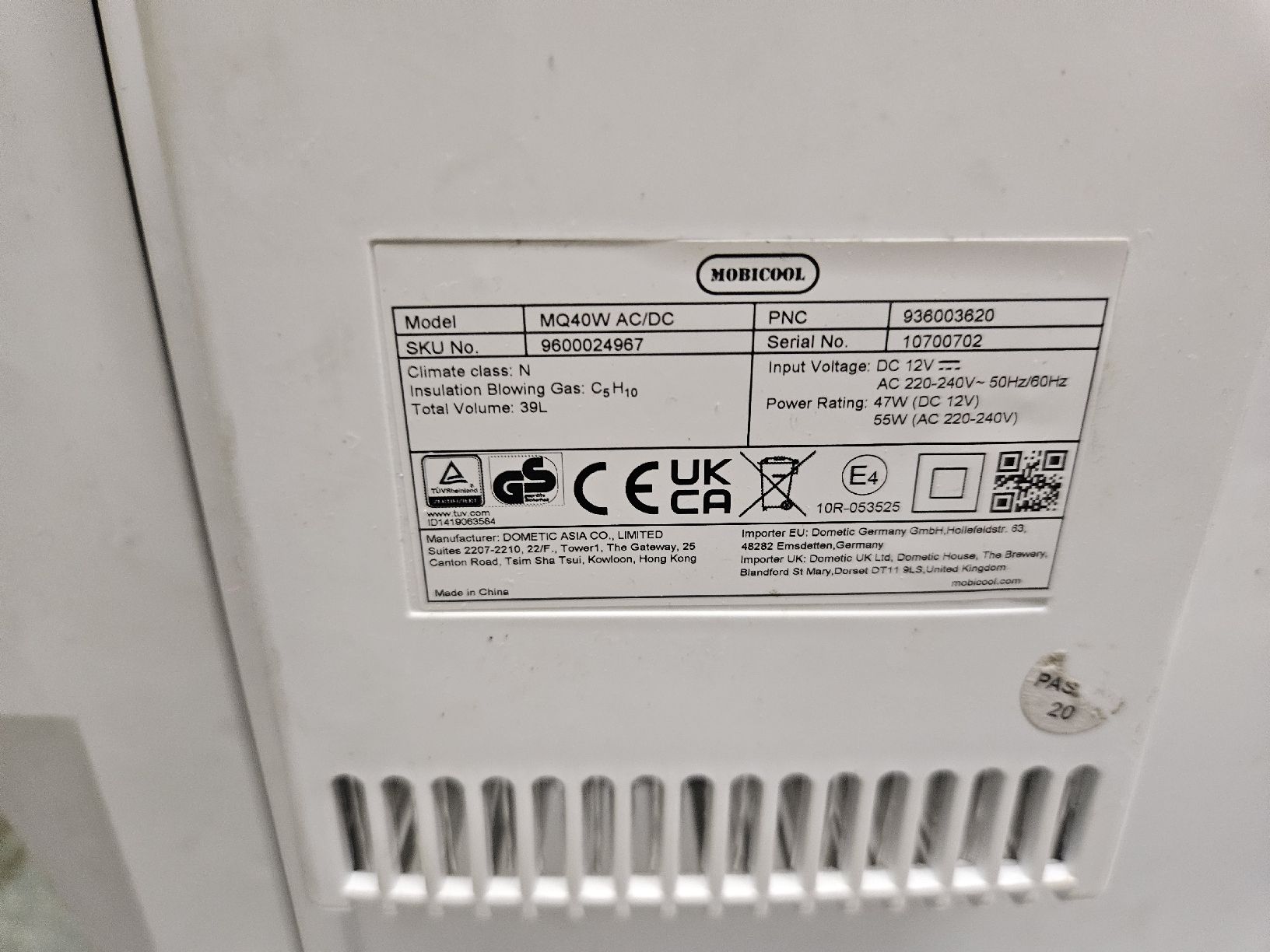 Kühlschränke & Kühlen: Kühlbox 12V / 220V mit Räder – Gebraucht aus Volketswil von Selamia 6