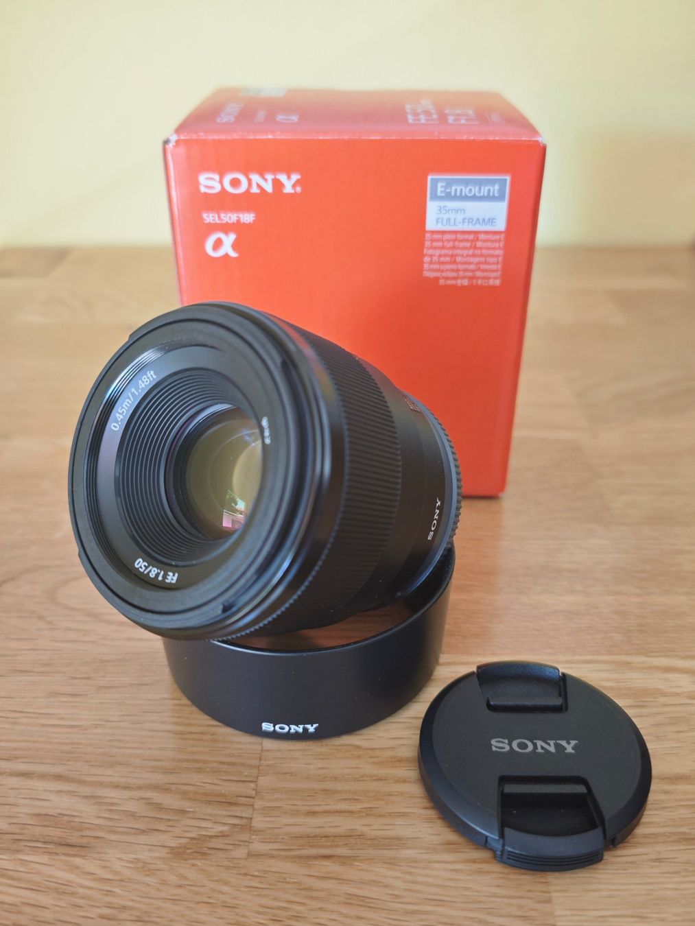 Sony Obiettivi: Sony 50mm F1.8 FE – Nuovo e nell'imballaggio originale da YVERDON-LES-BAINS venduto da CYBERSALE