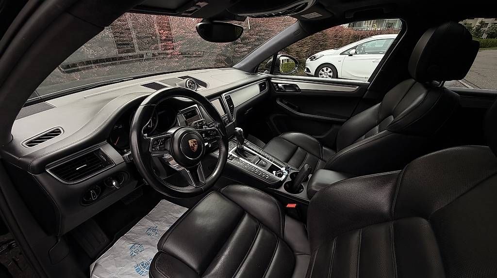 Porsche Automobili: Porsche Macan Turbo – Usato da Winznau venduto da iac_tjk7 2
