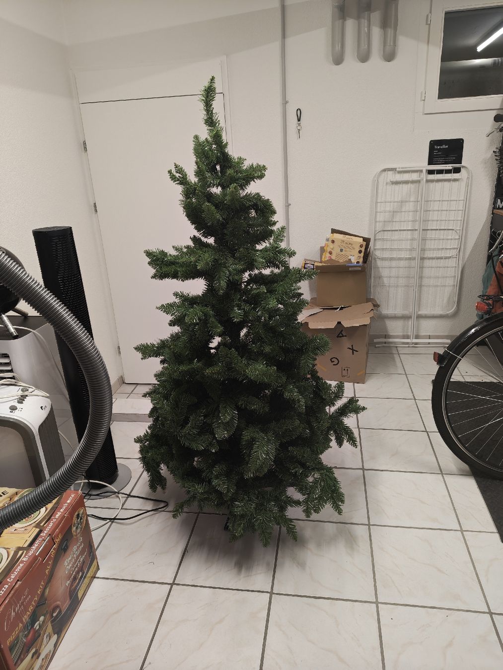 Alle Dekorationen: Künstlicher Tannenbaum 150cm – Gebraucht aus Reinach BL von aleguerr01 1