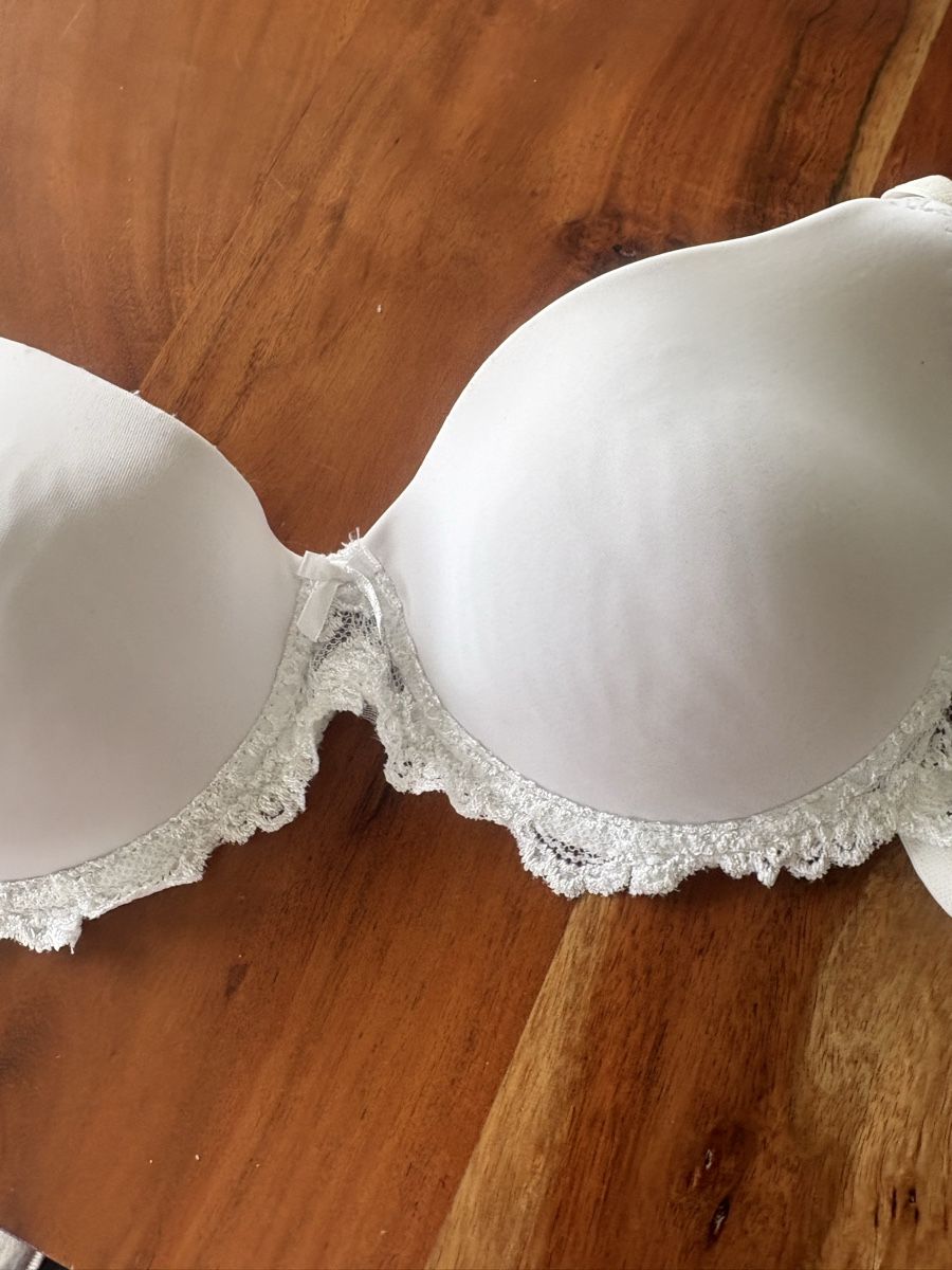 Altra biancheria intima: BH Traumhaft ,NP 119 CHF – Usato da Obbürgen venduto da bugi6868 1